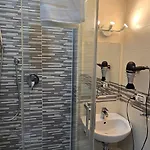 381 فندق مبيت وإفطار 3*