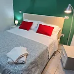 381 3* Νάπολη