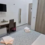 381 Bed and Breakfast 3*