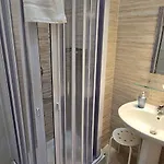 381 Bed and Breakfast Νάπολη